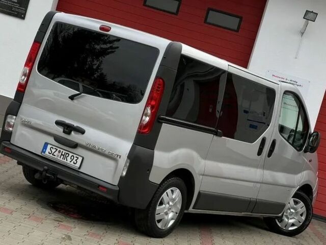 Серый Опель Виваро, объемом двигателя 2 л и пробегом 225 тыс. км за 7100 $, фото 11 на Automoto.ua