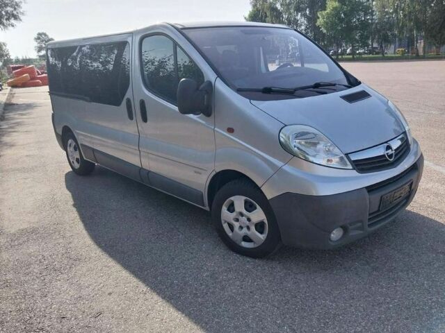 Сірий Опель Віваро, об'ємом двигуна 2 л та пробігом 252 тис. км за 7250 $, фото 5 на Automoto.ua