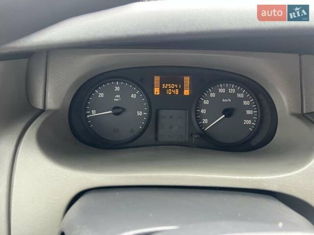 Опель Виваро 2008 в Стрые на Automoto.ua Серый Опель Виваро, объемом двигателя 2 л и пробегом 325 тыс. км за 9900 $, фото 48 на Automoto.ua