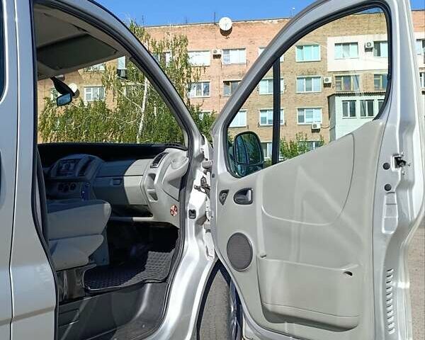 Сірий Опель Віваро, об'ємом двигуна 2.46 л та пробігом 303 тис. км за 10750 $, фото 11 на Automoto.ua