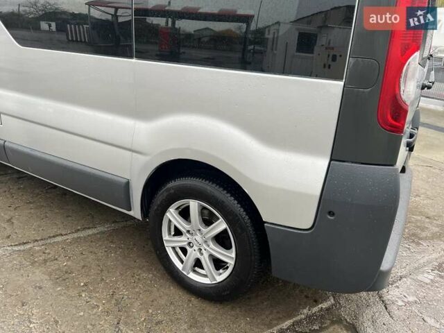 Опель Виваро 2008 в Стрые на Automoto.ua Серый Опель Виваро, объемом двигателя 2 л и пробегом 325 тыс. км за 9900 $, фото 17 на Automoto.ua