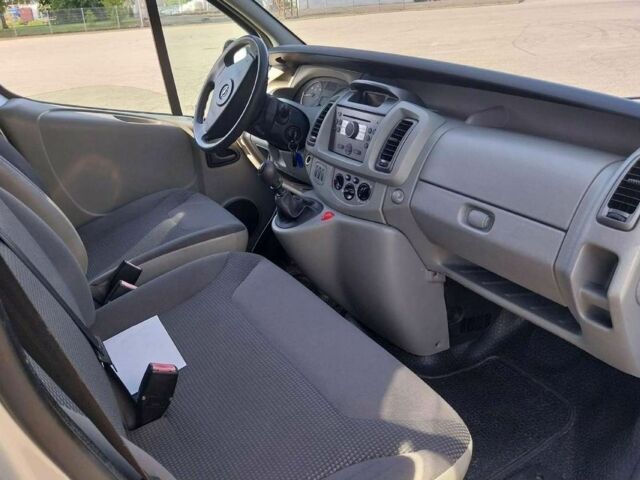 Сірий Опель Віваро, об'ємом двигуна 2 л та пробігом 252 тис. км за 7250 $, фото 9 на Automoto.ua