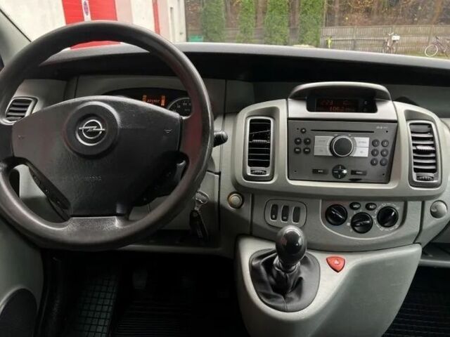 Серый Опель Виваро, объемом двигателя 2 л и пробегом 225 тыс. км за 7100 $, фото 17 на Automoto.ua