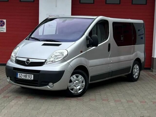 Серый Опель Виваро, объемом двигателя 2 л и пробегом 225 тыс. км за 7100 $, фото 1 на Automoto.ua