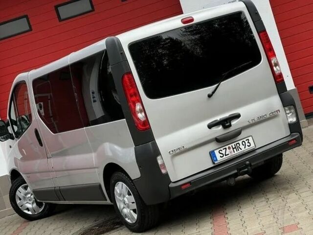 Серый Опель Виваро, объемом двигателя 2 л и пробегом 225 тыс. км за 7100 $, фото 8 на Automoto.ua