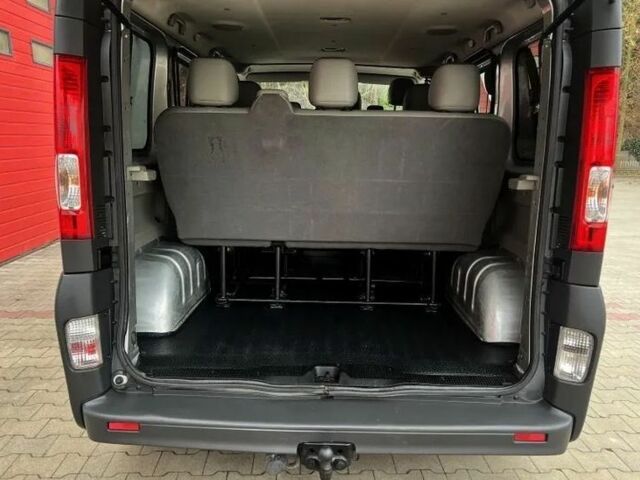 Серый Опель Виваро, объемом двигателя 2 л и пробегом 225 тыс. км за 7100 $, фото 18 на Automoto.ua