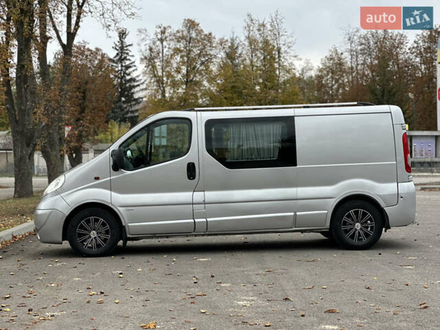 Серый Опель Виваро, объемом двигателя 2 л и пробегом 283 тыс. км за 9200 $, фото 16 на Automoto.ua