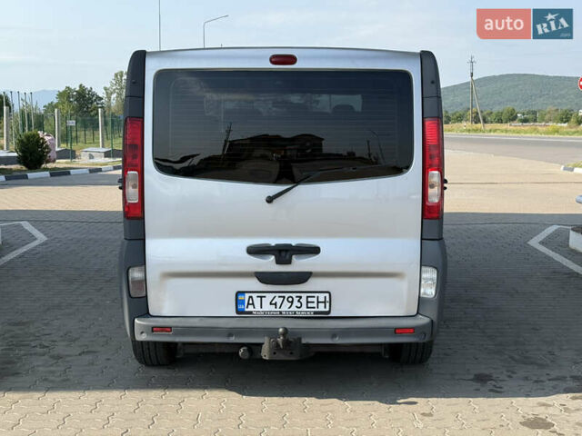 Серый Опель Виваро, объемом двигателя 2.46 л и пробегом 366 тыс. км за 9900 $, фото 5 на Automoto.ua