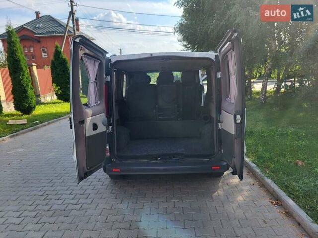 Серый Опель Виваро, объемом двигателя 2 л и пробегом 265 тыс. км за 10400 $, фото 48 на Automoto.ua