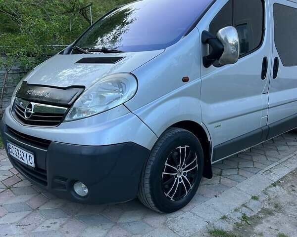 Сірий Опель Віваро, об'ємом двигуна 2 л та пробігом 388 тис. км за 9700 $, фото 43 на Automoto.ua