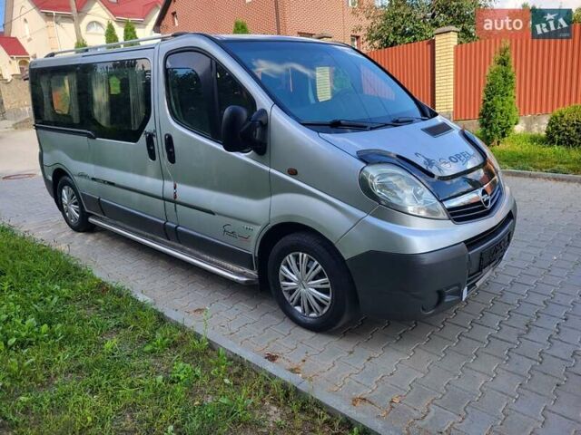 Серый Опель Виваро, объемом двигателя 2 л и пробегом 265 тыс. км за 10400 $, фото 38 на Automoto.ua