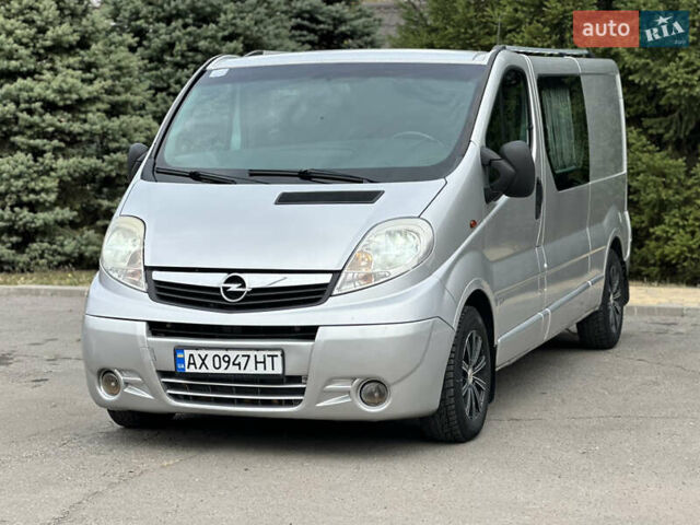 Серый Опель Виваро, объемом двигателя 2 л и пробегом 283 тыс. км за 9200 $, фото 11 на Automoto.ua