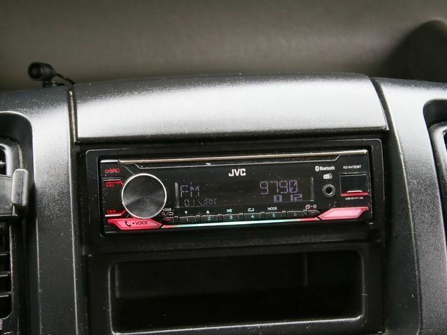 Серый Опель Виваро, объемом двигателя 2.5 л и пробегом 261 тыс. км за 7050 $, фото 18 на Automoto.ua