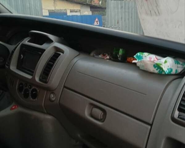 Серый Опель Виваро, объемом двигателя 2 л и пробегом 156 тыс. км за 10700 $, фото 12 на Automoto.ua