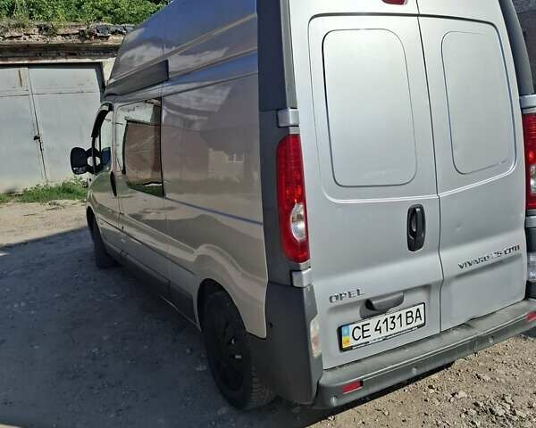 Серый Опель Виваро, объемом двигателя 2.5 л и пробегом 320 тыс. км за 10800 $, фото 5 на Automoto.ua