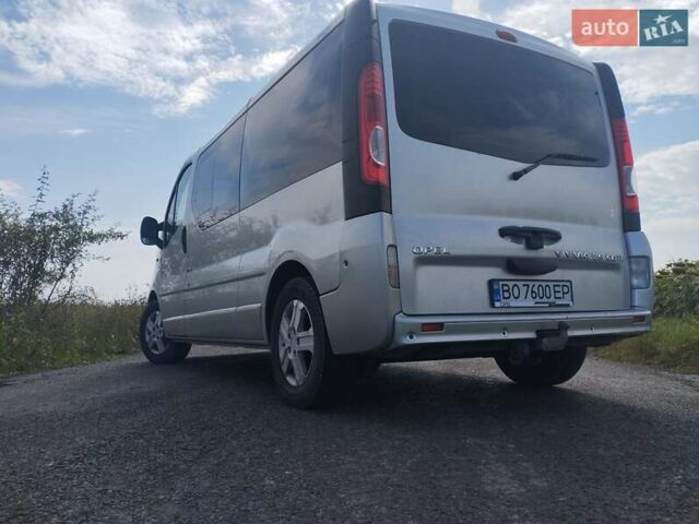 Серый Опель Виваро, объемом двигателя 2.46 л и пробегом 247 тыс. км за 13650 $, фото 9 на Automoto.ua