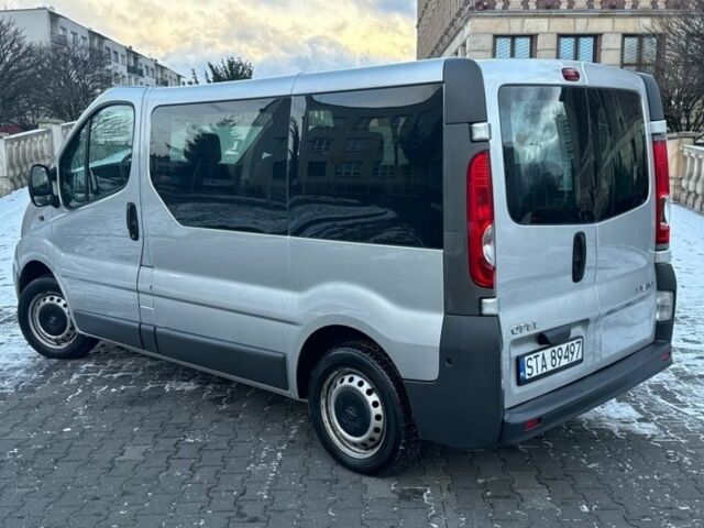 Серый Опель Виваро, объемом двигателя 2 л и пробегом 265 тыс. км за 4100 $, фото 5 на Automoto.ua