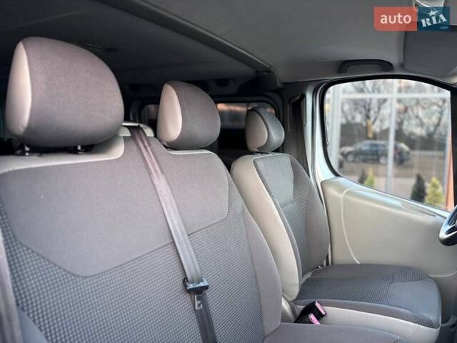 Сірий Опель Віваро, об'ємом двигуна 2 л та пробігом 243 тис. км за 13499 $, фото 19 на Automoto.ua