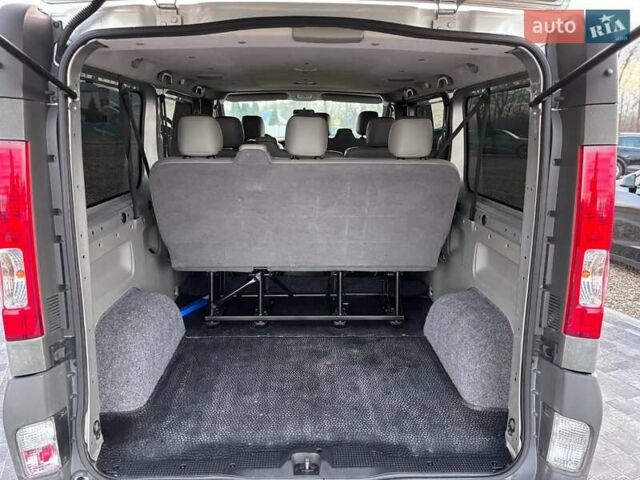 Сірий Опель Віваро, об'ємом двигуна 2 л та пробігом 243 тис. км за 13499 $, фото 23 на Automoto.ua