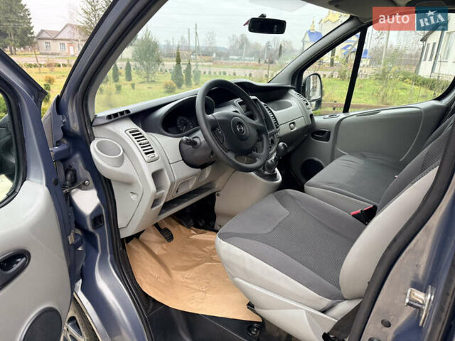 Серый Опель Виваро, объемом двигателя 2 л и пробегом 223 тыс. км за 12900 $, фото 14 на Automoto.ua