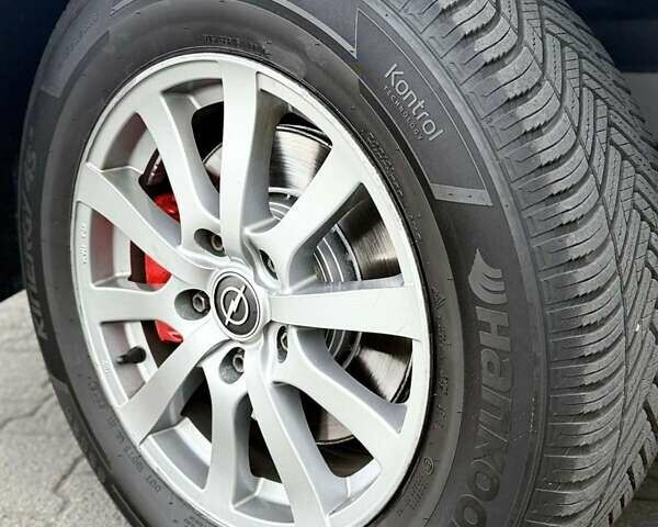 Сірий Опель Віваро, об'ємом двигуна 2.5 л та пробігом 317 тис. км за 11700 $, фото 25 на Automoto.ua