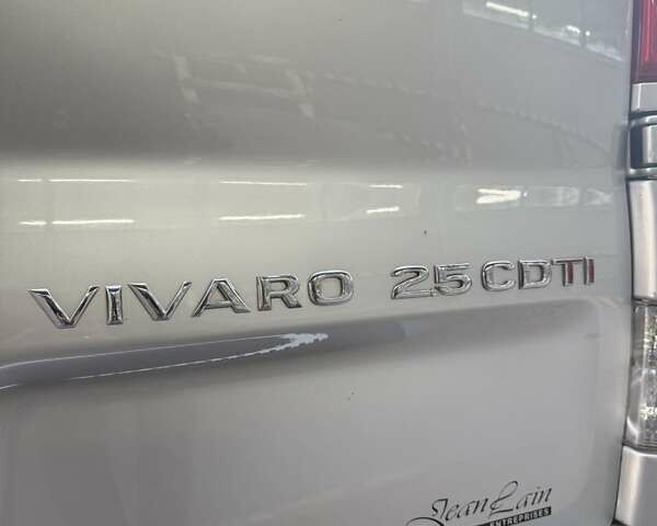 Сірий Опель Віваро, об'ємом двигуна 2.5 л та пробігом 317 тис. км за 11700 $, фото 2 на Automoto.ua