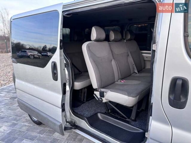 Сірий Опель Віваро, об'ємом двигуна 2 л та пробігом 243 тис. км за 13499 $, фото 18 на Automoto.ua