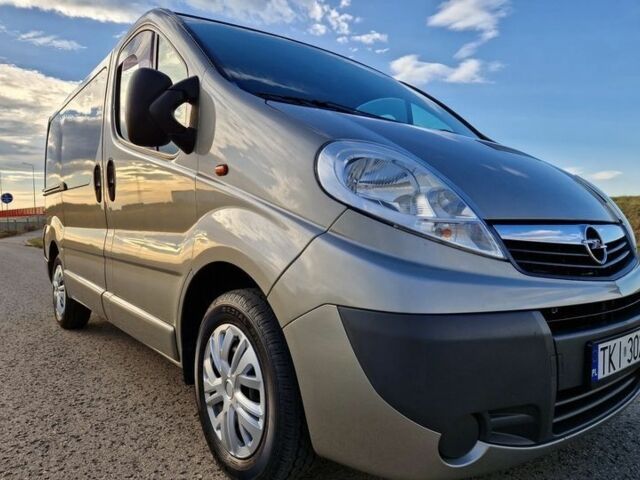 Сірий Опель Віваро, об'ємом двигуна 2 л та пробігом 256 тис. км за 7100 $, фото 8 на Automoto.ua