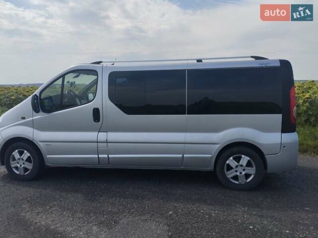 Сірий Опель Віваро, об'ємом двигуна 2.5 л та пробігом 248 тис. км за 13650 $, фото 40 на Automoto.ua