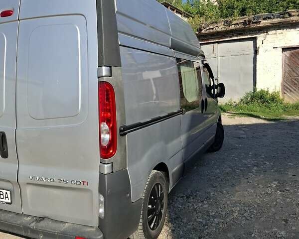 Серый Опель Виваро, объемом двигателя 2.5 л и пробегом 320 тыс. км за 10800 $, фото 6 на Automoto.ua