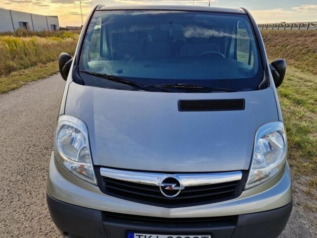 Сірий Опель Віваро, об'ємом двигуна 2 л та пробігом 256 тис. км за 7100 $, фото 6 на Automoto.ua