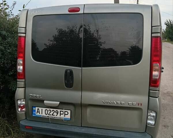Серый Опель Виваро, объемом двигателя 2 л и пробегом 156 тыс. км за 10700 $, фото 4 на Automoto.ua