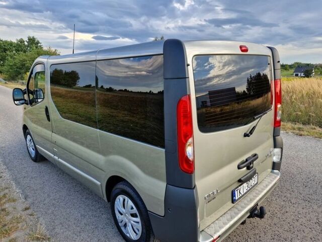 Серый Опель Виваро, объемом двигателя 2 л и пробегом 257 тыс. км за 8000 $, фото 10 на Automoto.ua