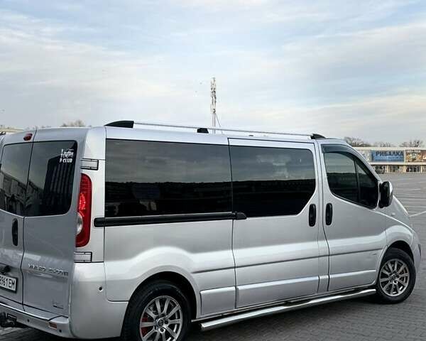 Сірий Опель Віваро, об'ємом двигуна 2.5 л та пробігом 317 тис. км за 11700 $, фото 1 на Automoto.ua