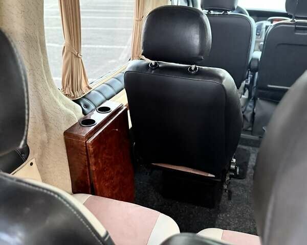 Сірий Опель Віваро, об'ємом двигуна 2.5 л та пробігом 317 тис. км за 11700 $, фото 20 на Automoto.ua