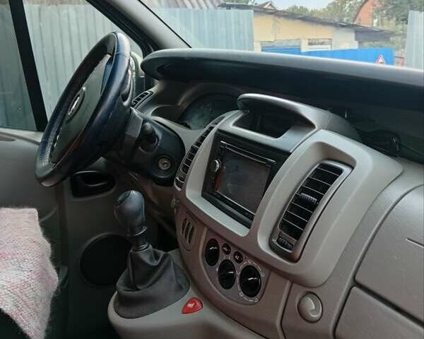 Серый Опель Виваро, объемом двигателя 2 л и пробегом 156 тыс. км за 10700 $, фото 18 на Automoto.ua