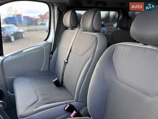Сірий Опель Віваро, об'ємом двигуна 2 л та пробігом 243 тис. км за 13499 $, фото 14 на Automoto.ua
