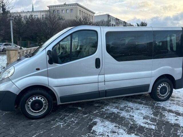 Серый Опель Виваро, объемом двигателя 2 л и пробегом 265 тыс. км за 4100 $, фото 4 на Automoto.ua