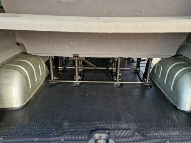 Сірий Опель Віваро, об'ємом двигуна 2 л та пробігом 256 тис. км за 7100 $, фото 22 на Automoto.ua