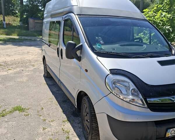 Серый Опель Виваро, объемом двигателя 2.5 л и пробегом 320 тыс. км за 10800 $, фото 19 на Automoto.ua