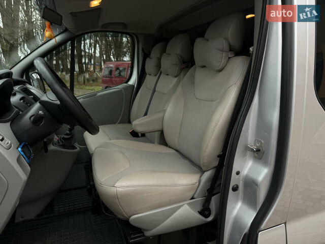 Серый Опель Виваро, объемом двигателя 2 л и пробегом 278 тыс. км за 12700 $, фото 38 на Automoto.ua