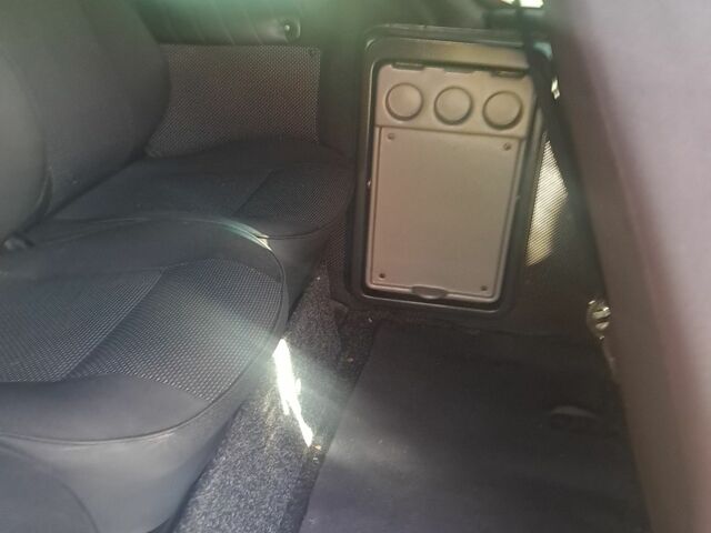 Серый Опель Виваро, объемом двигателя 2 л и пробегом 340 тыс. км за 9800 $, фото 4 на Automoto.ua