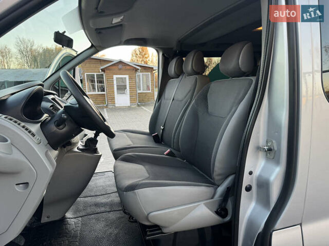 Серый Опель Виваро, объемом двигателя 2 л и пробегом 285 тыс. км за 13950 $, фото 56 на Automoto.ua