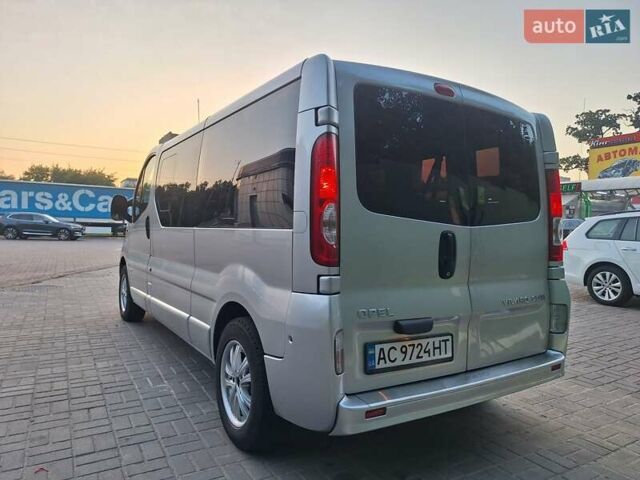 Серый Опель Виваро, объемом двигателя 2 л и пробегом 290 тыс. км за 15400 $, фото 12 на Automoto.ua
