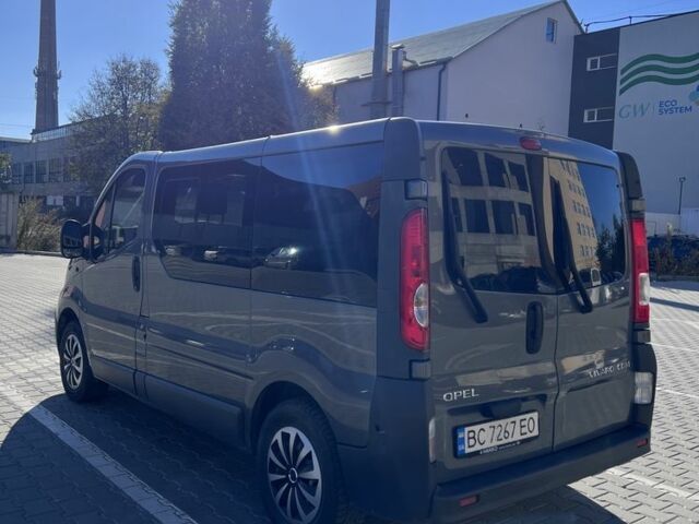 Сірий Опель Віваро, об'ємом двигуна 2 л та пробігом 312 тис. км за 10999 $, фото 4 на Automoto.ua