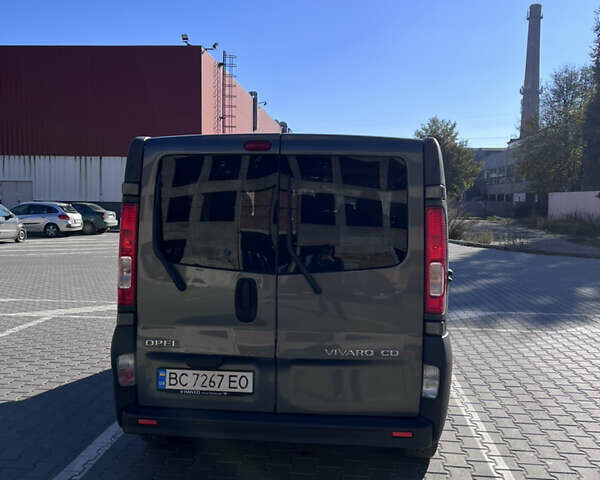 Серый Опель Виваро, объемом двигателя 2 л и пробегом 312 тыс. км за 11500 $, фото 3 на Automoto.ua