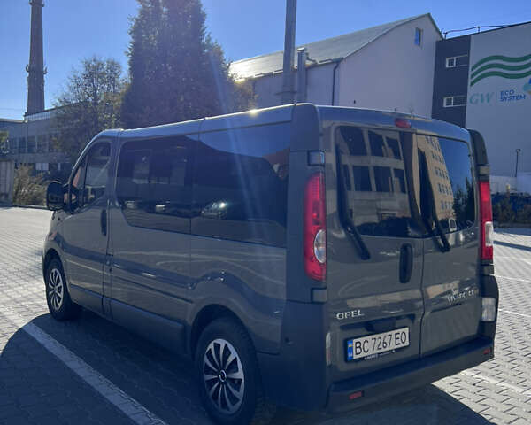 Серый Опель Виваро, объемом двигателя 2 л и пробегом 312 тыс. км за 11500 $, фото 4 на Automoto.ua