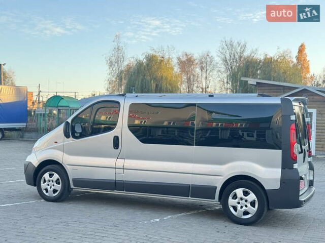 Серый Опель Виваро, объемом двигателя 2 л и пробегом 285 тыс. км за 13950 $, фото 8 на Automoto.ua