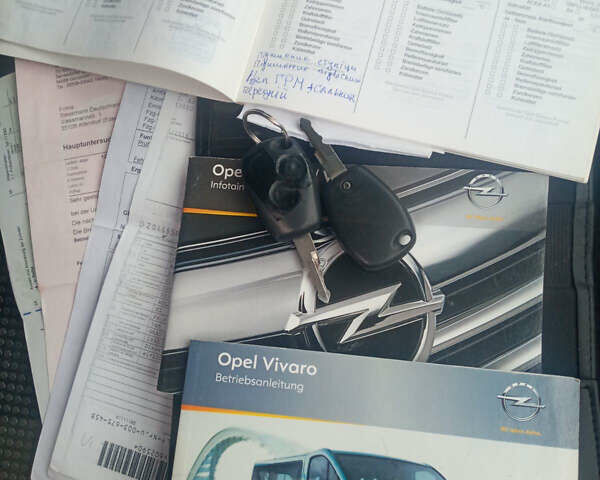 Серый Опель Виваро, объемом двигателя 2 л и пробегом 259 тыс. км за 9100 $, фото 15 на Automoto.ua