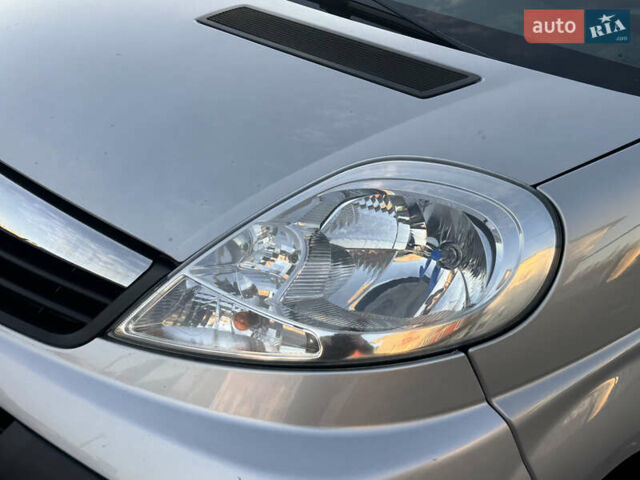 Серый Опель Виваро, объемом двигателя 2 л и пробегом 285 тыс. км за 13950 $, фото 24 на Automoto.ua